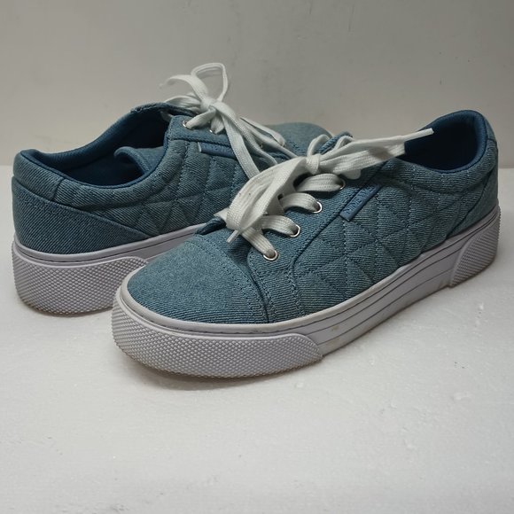 NINE WEST Women's Hola Sneakers Light Denim Blue Quilted Size 8.5 - Picture 4 of 11